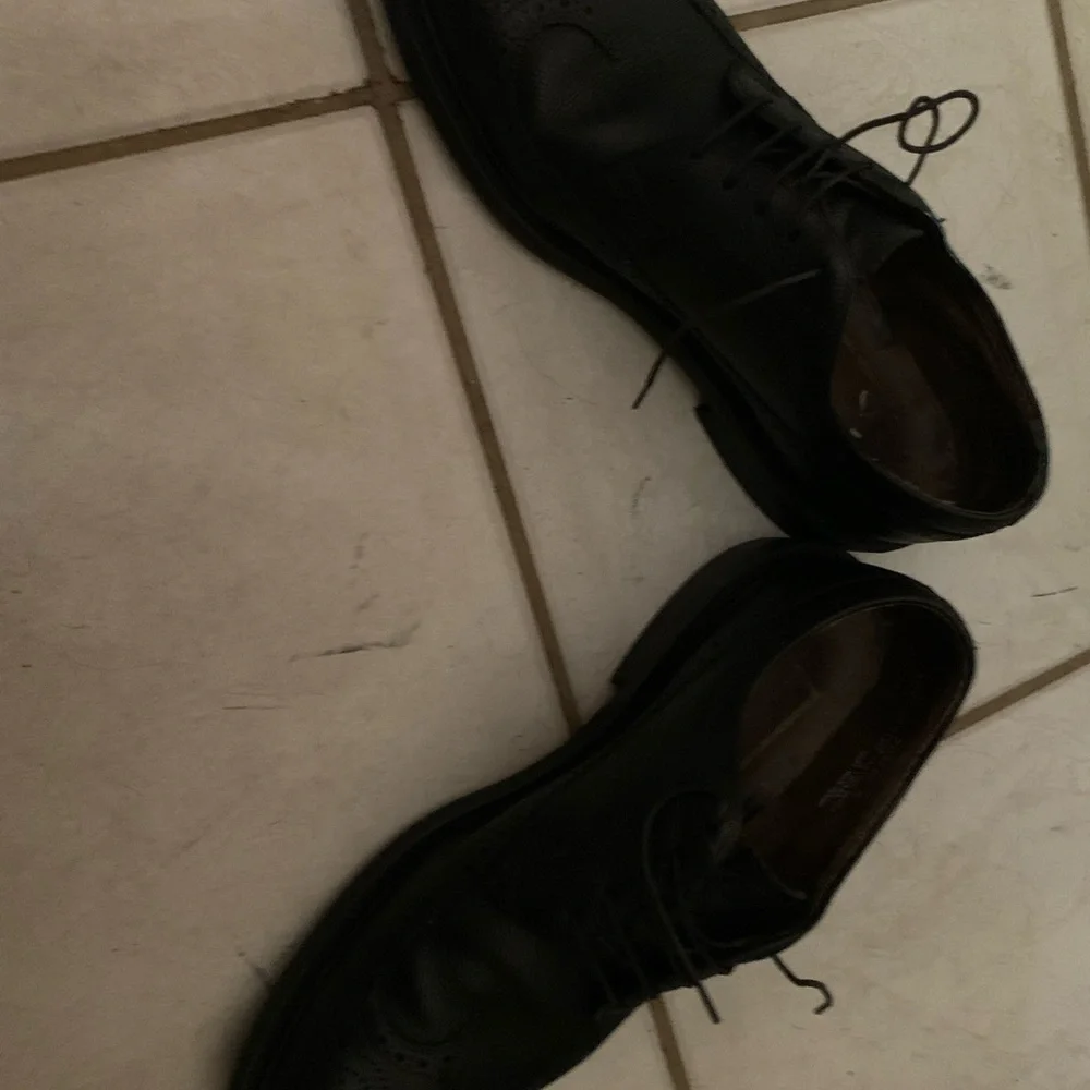 Stewart McGuire Black Leather Men's Dress Shoes - Picture 9 of 12